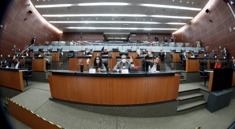Senado aprueba reforma que modifica sistema de impartición de justicia