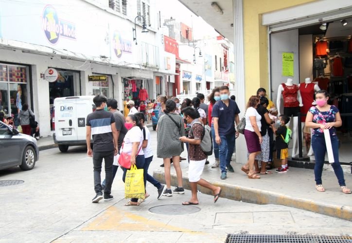 Hay que actuar como si no hubiera vacuna, recomienda especialista