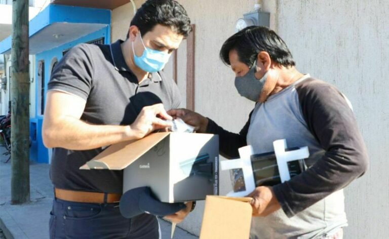 Pescadores reciben herramientas y materiales para salir a trabajar