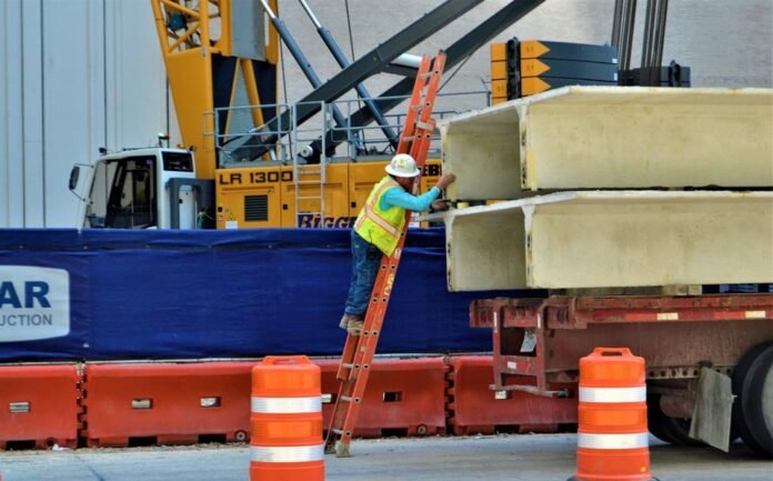 hispanos-tasa-desempleo-julio-ciento