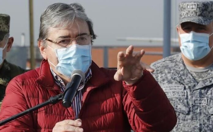 muere-covid-ministro-defensa-colombia