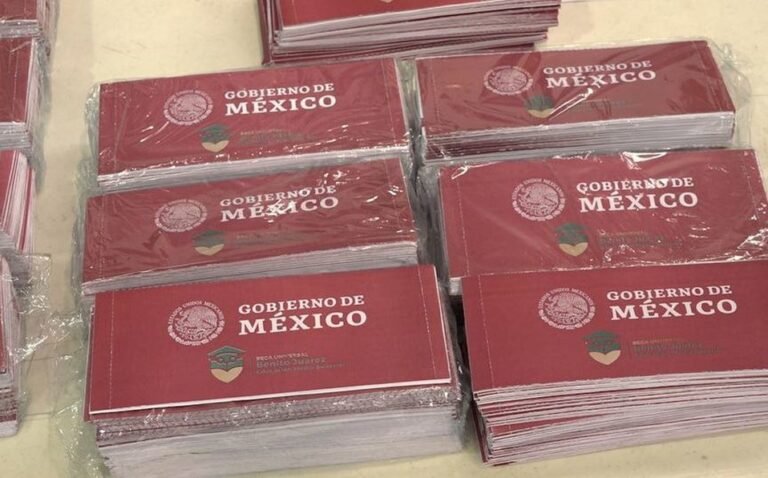 ¿Recibes la Beca Benito Juárez? Ésta es la fecha límite para cobrarla