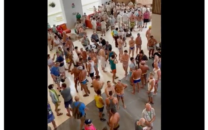 Mueren dos tras enfrentamiento entre narcomenudistas en playa de Puerto Morelos