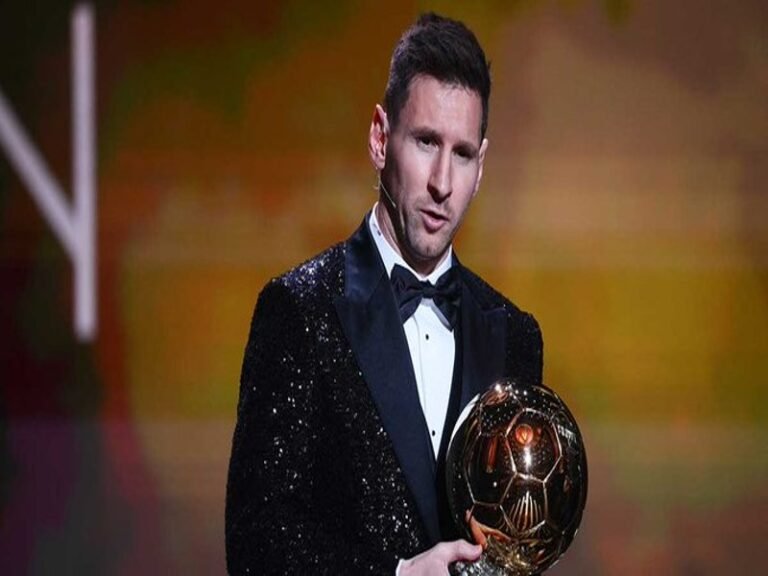 Messi agiganta su figura en la historia del futbol con su séptimo Balón de Oro