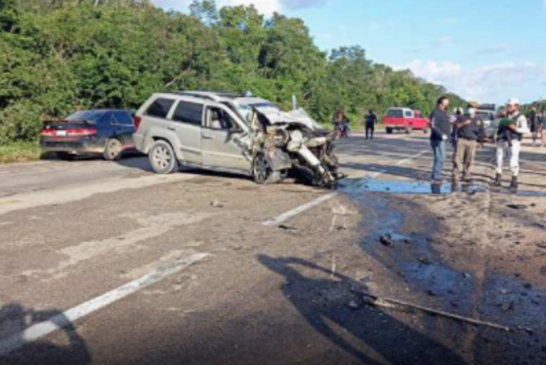 Carreterazo en la federal de Chetumal deja turistas lesionados y una persona desaparecida