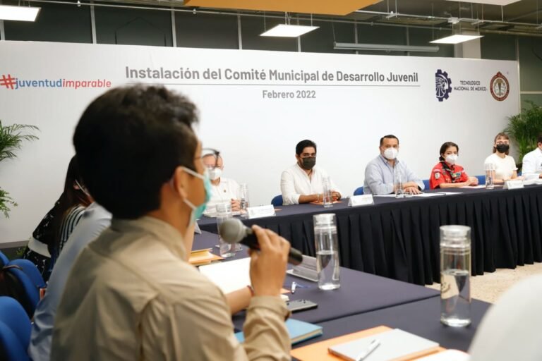Mérida instala comité para integrar propuestas juveniles de política pública