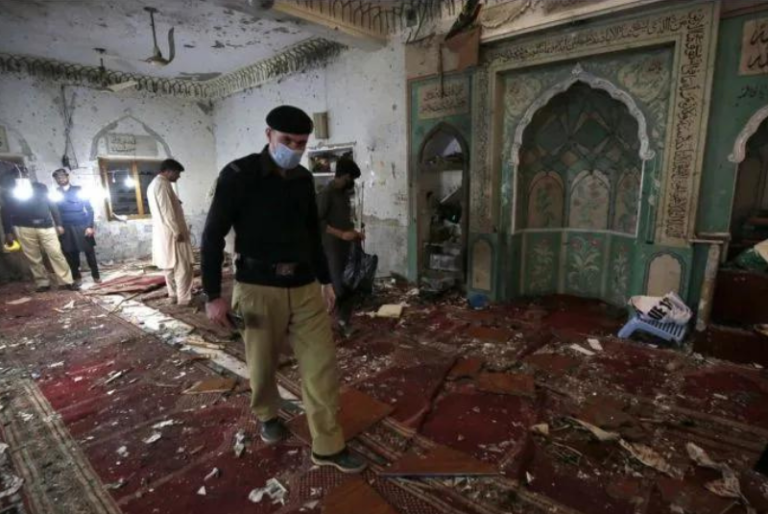 Estado Islámico reivindica atentado suicida con 56 muertos en Pakistán