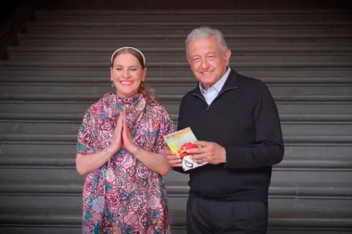 amlo-lee-libro-ninos-vivieron