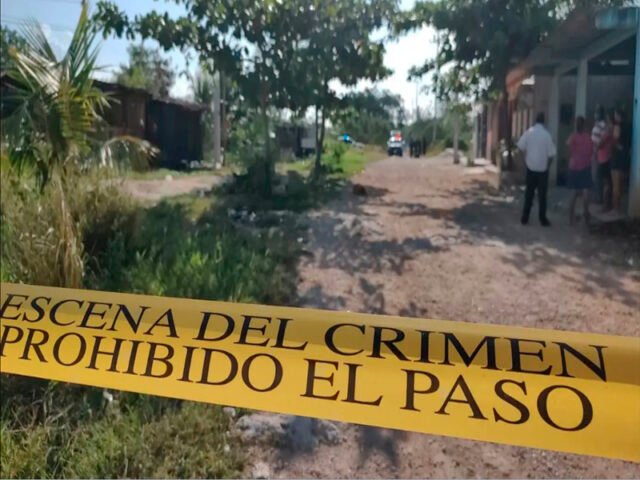 Hallan cuerpo embolsado con una soga alrededor del cuello en Cancún