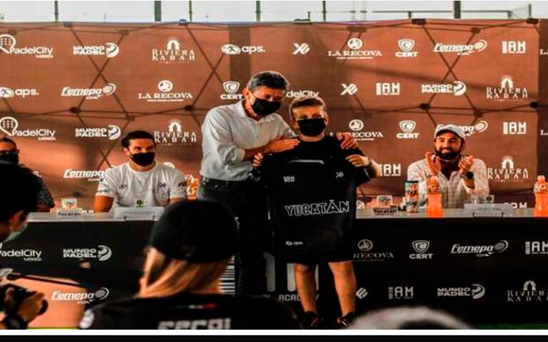 Abanderan a la delegación de Yucatán que participará en nacional de Pádel