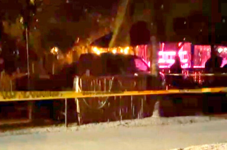 Atacan a balazos a un hombre en restaurante de Tulum