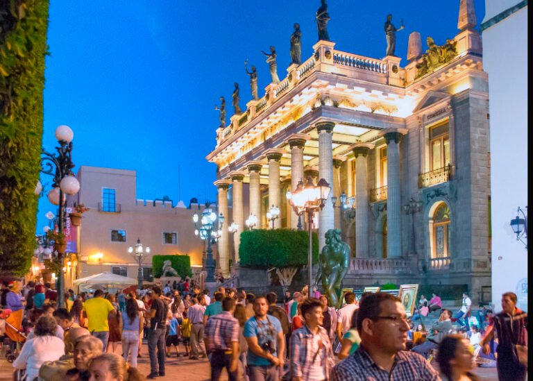 Caifanes clausurará el festejo de 50 años del Festival Cervantino