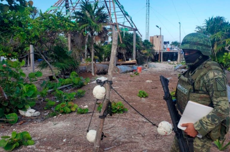 Despliegan operativo por 12 trabajadores mayas levantados en Xcalak, Quintana Roo