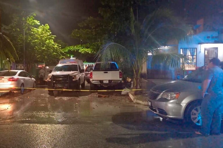 Hombre se suicida en Villas del Sol en Playa del Carmen