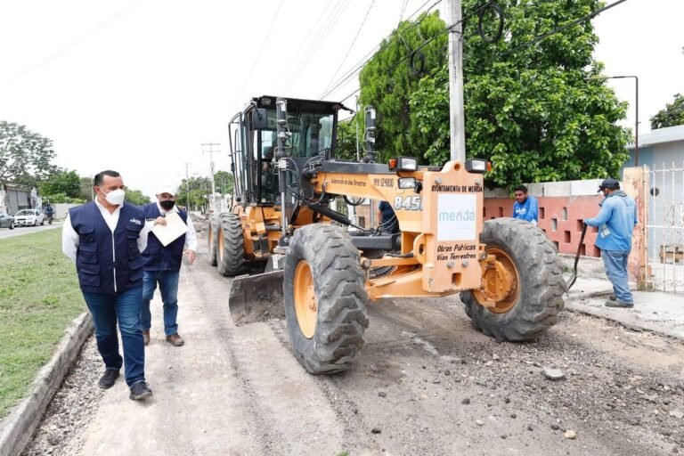 Renán Barrera supervisa trabajos de mejoramiento de la infraestructura vial en Mérida