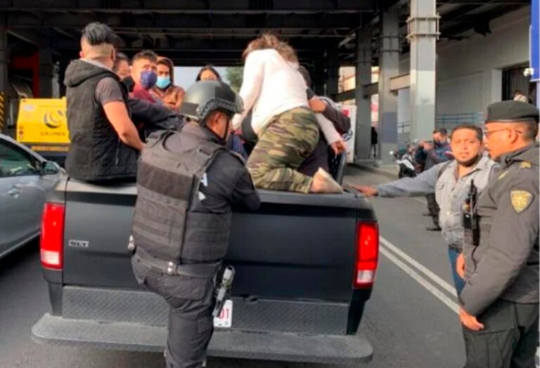 Restablecen servicio en Línea 2 del metro de CDMX tras suspensión por cortocircuito