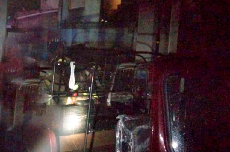 Se queman siete mototaxis y un autobús en las instalaciones de la Fesoc en Cancún