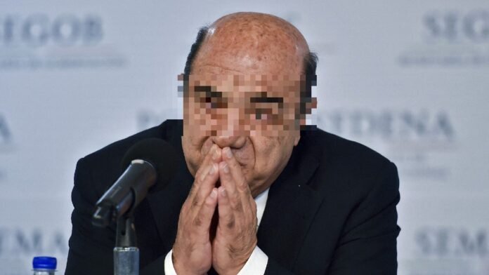 jesus-murillo-karam-lo-acusan-de-tortura-a-6-personas-y-desaparicion-forzada-111344