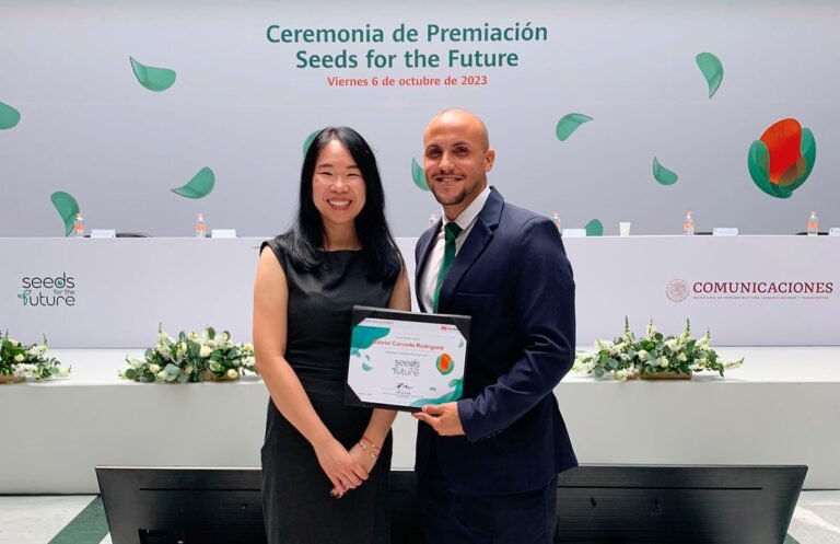 Huawei beca a estudiante del Tec de Progreso