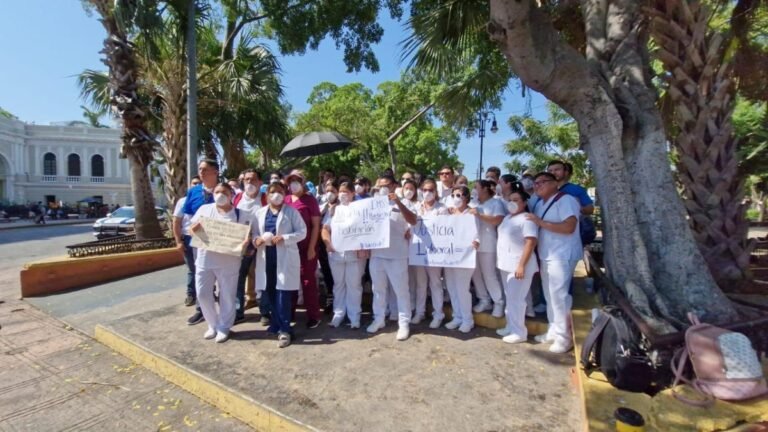 Recula la 4T: ofrece base, mejoría salarial y respeto a los trabajadores de salud que se resisten a sumarse a un esquema centralizado