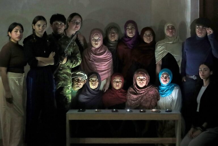 Estrena la UNAY la práctica escénica de teatro realista “Incendios”