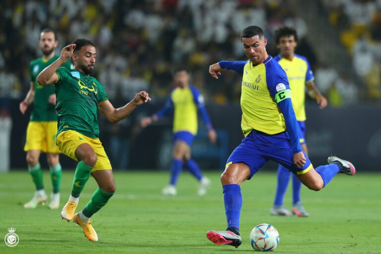 Cristiano Ronaldo Brilla con Doblete y Al Nassr Recupera la Tercera Posición en la Liga Saudí