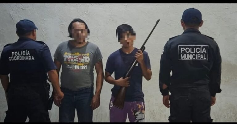 Detenidos en Progreso por Amenazar a Alumnos de Secundaria con Arma de Fuego
