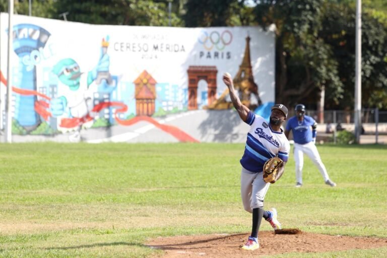 RANDY AROZARENA DE LOS SEATTLE MARINERS JUEGA AMISTOSO EN EL CERESO DE MERIDA
