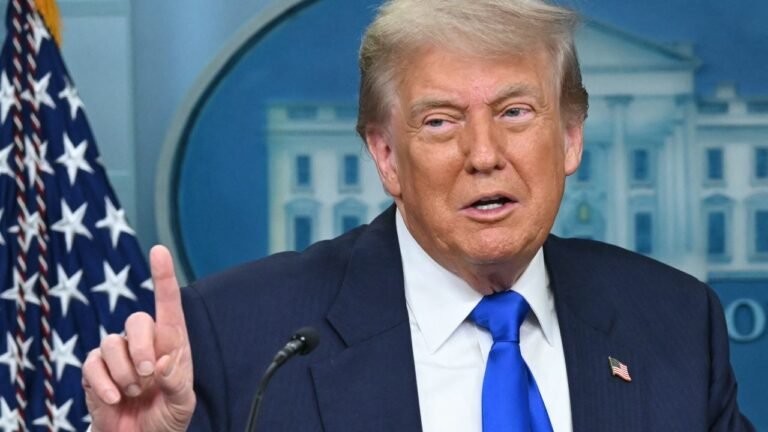 Juez federal evalúa mantener el bloqueo nacional al decreto de Trump sobre ciudadanía por nacimiento