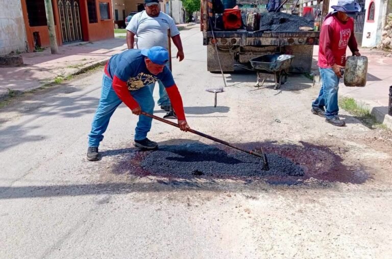 EDWIN BOJÓRQUEZ REPORTA FIN DE SEMANA DE BACHEO Y MEJORAS AL SERVICIO DE AGUA EN KANASÍN
